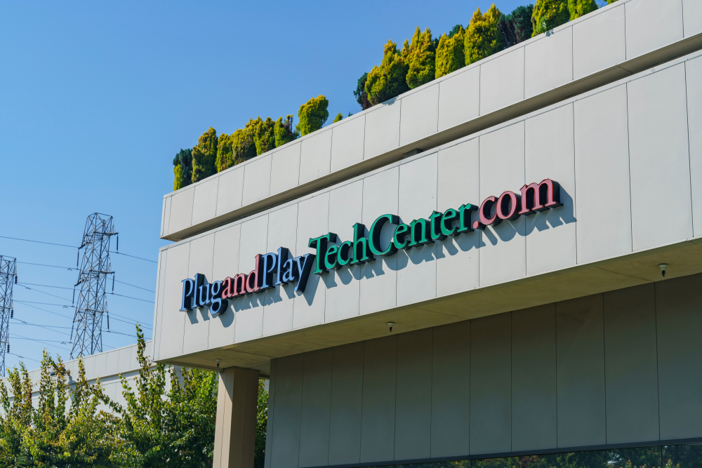 Sunnyvale,,Aug,17:,Exterior,View,Of,The,Plug,And,Play